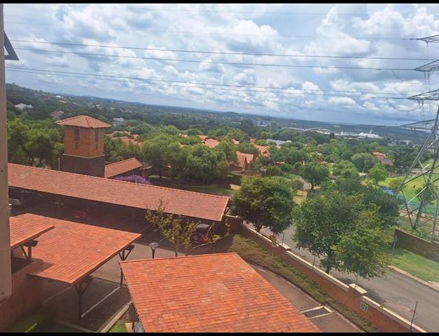 1 BEDROOM APARTMENT FOR SALE IN NEWLANDS